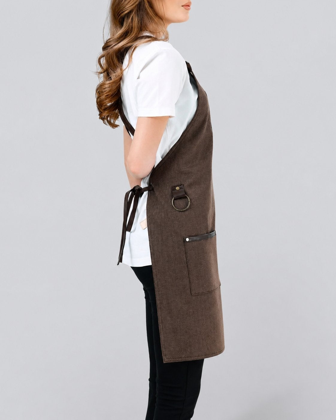 Custom branded victoria apron for cafés, restaurants and hospitality businesses – IF Brand Works (view 23)